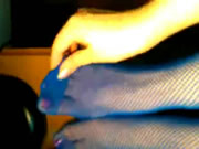 美婦穿藍色網襪一隻手自拍一隻手玩淫穴清晰可見